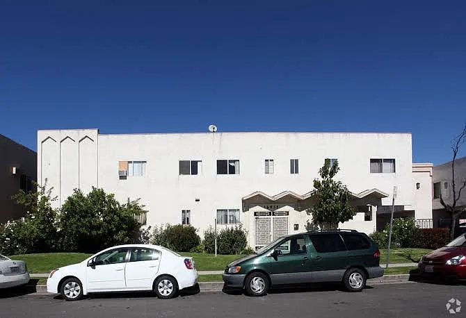 16935 Blackhawk St #10 — Photo 1