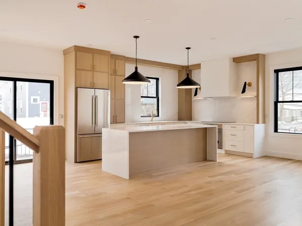 17 Waverly, Brighton, MA 02135