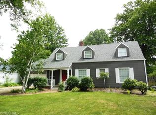 1683 Richmond Rd, Lyndhurst, OH 44124