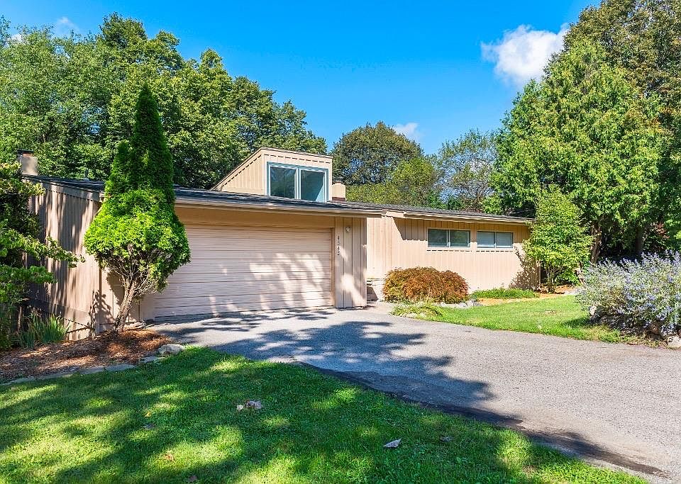 1st image of 4345 Crestline Dr