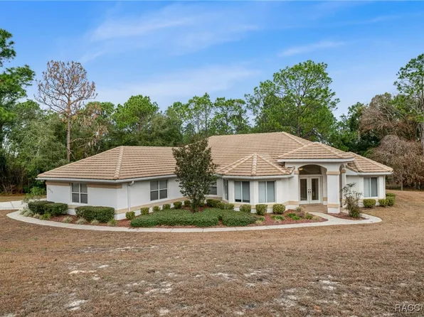 2925 W Rosehill Pl, Beverly Hills, FL 34465