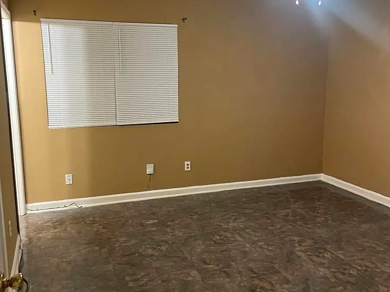 5133 Galbraith Cir — Photo 34