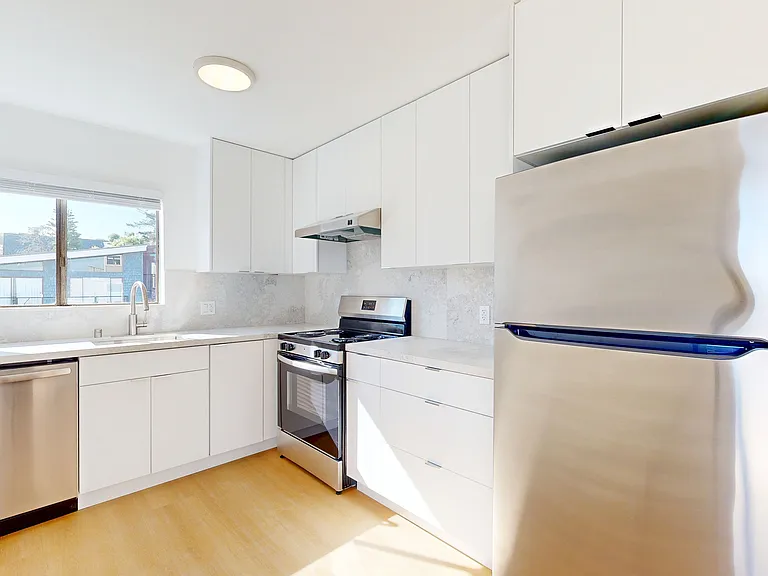 2031 Castro St #22 — Photo 1