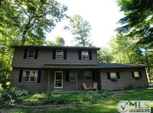 1338 Edgewood Dr, Holland, MI