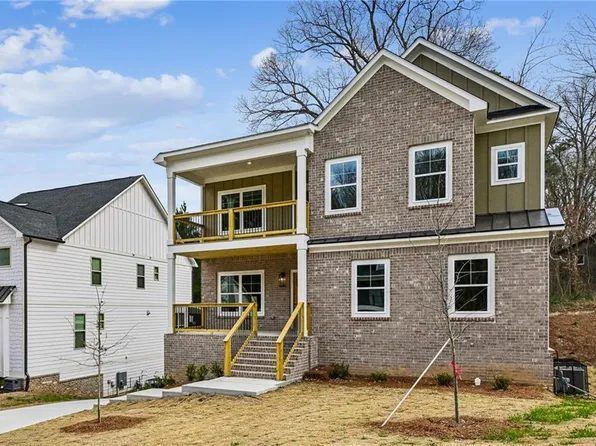 3127 Stonegate Dr, Atlanta, GA 30331