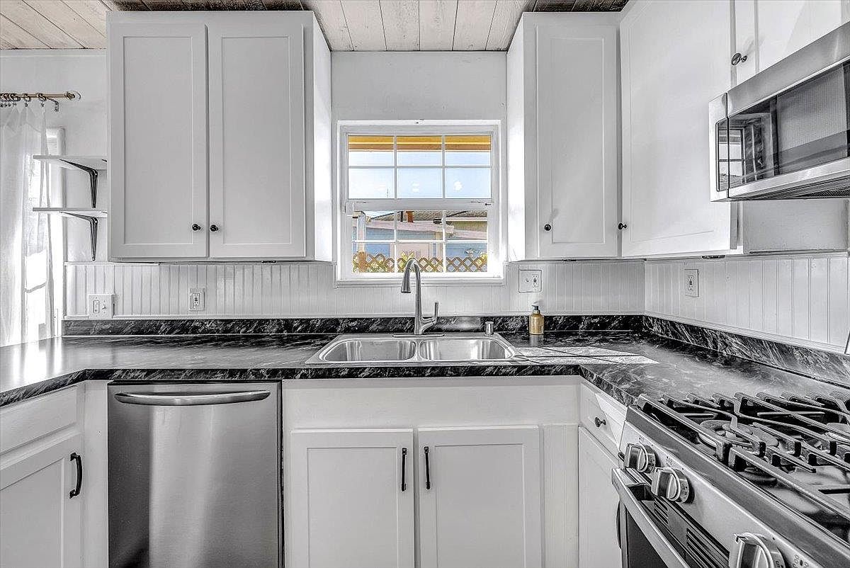 Pacific Grove, CA 93950