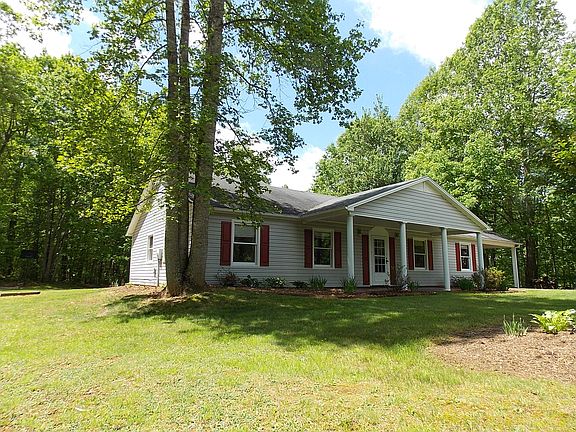 4th image of 326 Blueberry Ln