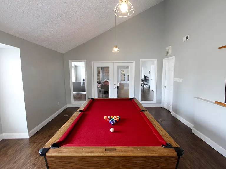 Cross Lakes Apartments — Photo 37