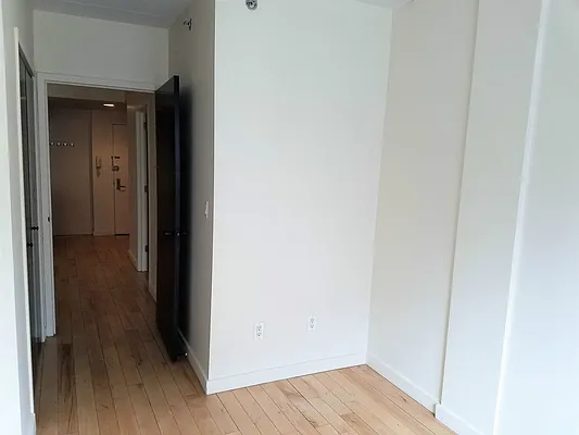 Rented by Keller Williams NYC | media 20