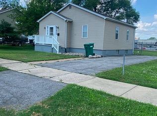 917 Grand Ave, Madison, IL 62060