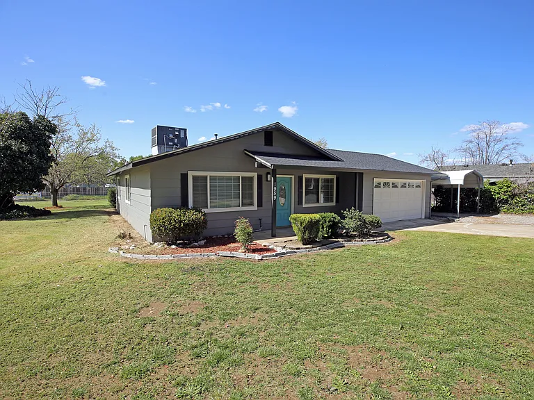 1959 Spruce Cir — Photo 1