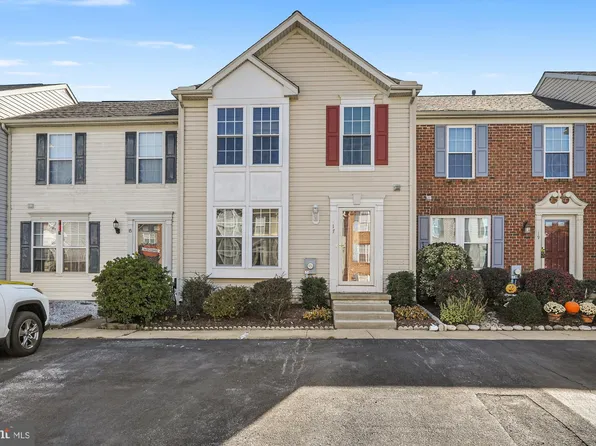 17 E Christina Pl, Newark, DE 19702