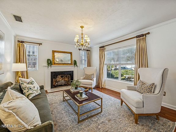 5th image of 4314 GARIBALDI Avenue