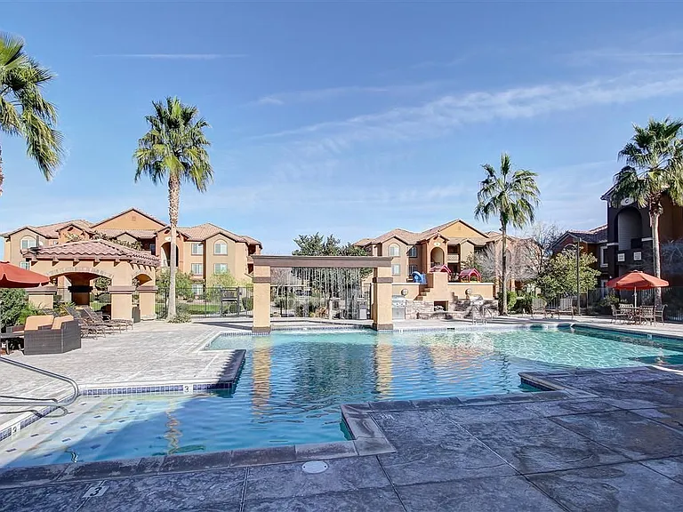Tierra Pointe Apartments — Photo 8