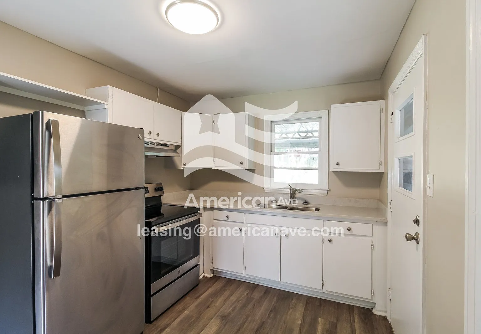 3 bed, 1.0 bath, 903 sqft, $1,245 — Photo 4
