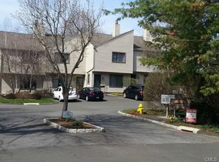 1 Horizon Dr APT 17, Norwalk, CT 06854