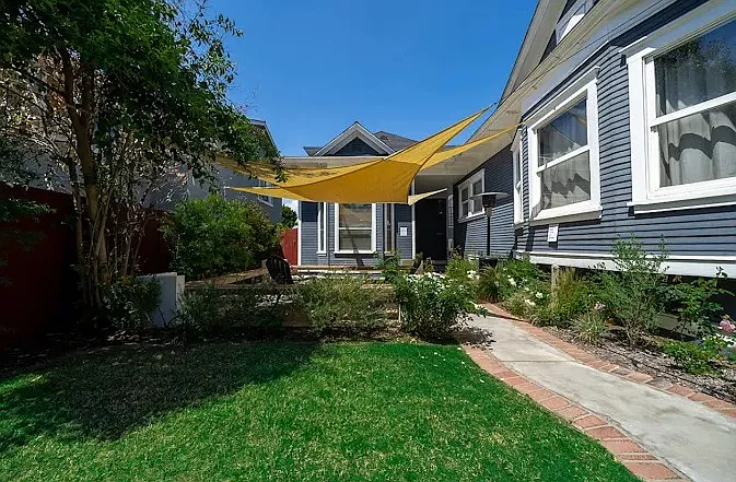 3 bed, 1750 sqft, $4,600 — Photo 2