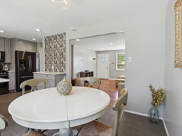 269 Beryl Way — Photo 9