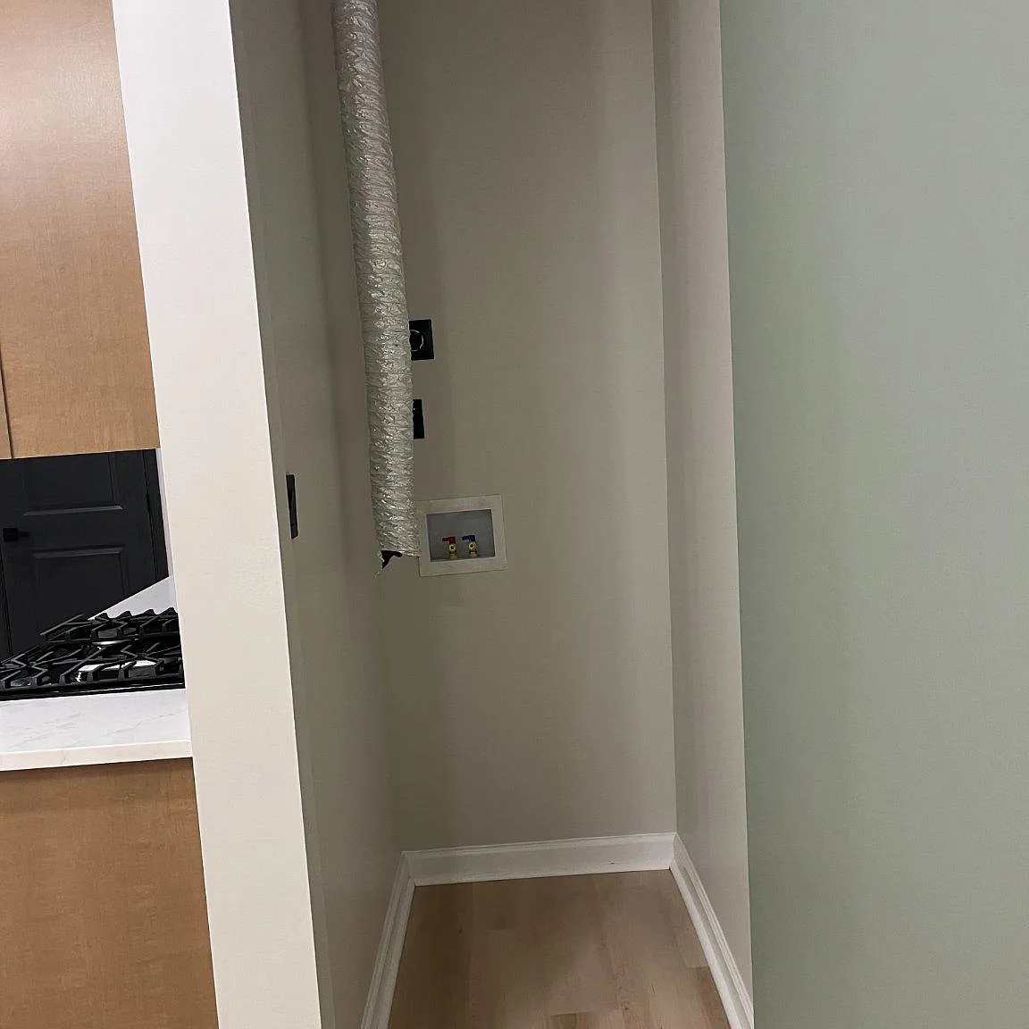 1 bed, 1.0 bath, 1638 sqft, $1,450 — Photo 2