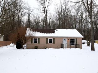 1334 Cain Rd, Youngstown, NY 14174