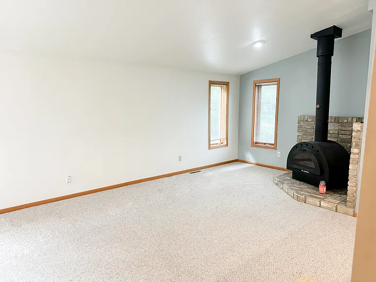 7102 Friendship Ln — Photo 9