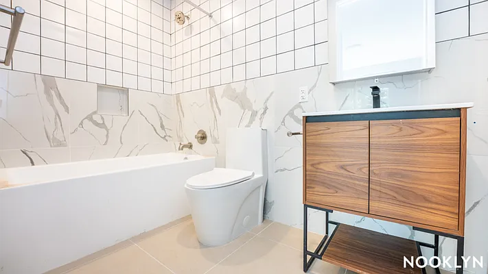 Rented by Nooklyn NYC LLC | media 109