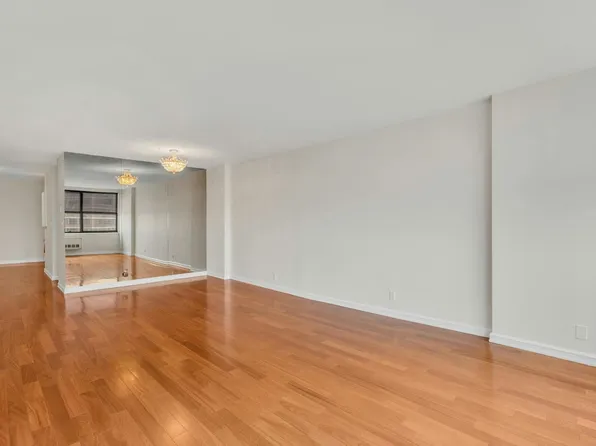 7004 Blvd East image 12 of 34