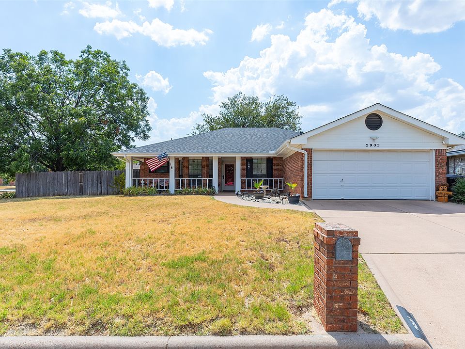 1st image of 2901 Oak Ridge Ct