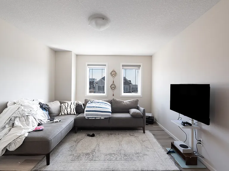 111 Cityside Ct NE — Photo 2