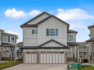 327 NW Kinniburgh Pl, Chestermere, AB T1X1Y1