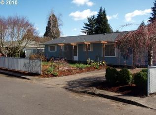 3358 West Pl, Hubbard, OR 97032
