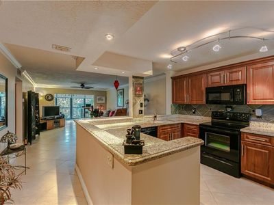 2208 S Cypress Bend Dr #301, Pompano Beach, FL, 33069