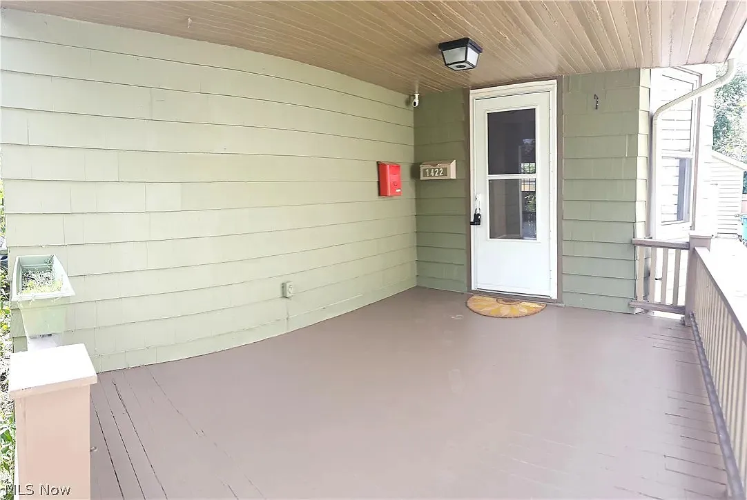 2 bed, 1.5 bath, 1782 sqft, $2,000 — Photo 3