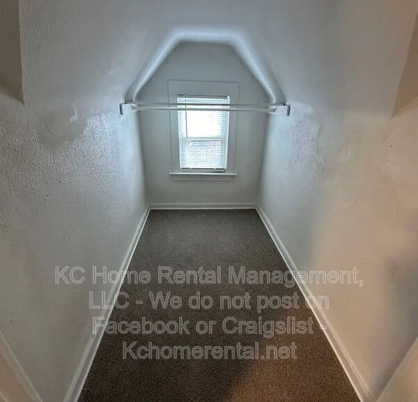 3016 E 32nd St — Photo 25