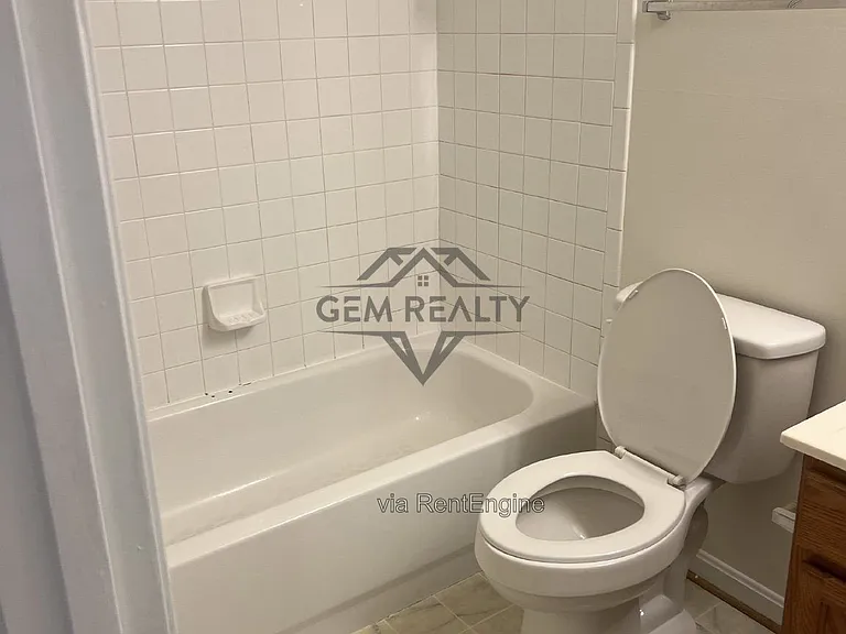 3211 Lancaster Ring Rd — Photo 17