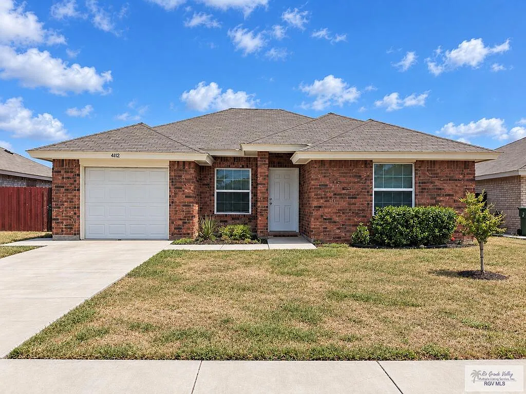 3 bed, 2.0 bath, 1429 sqft, $1,850 — Photo 1