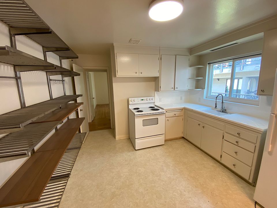 Bright kitchen
