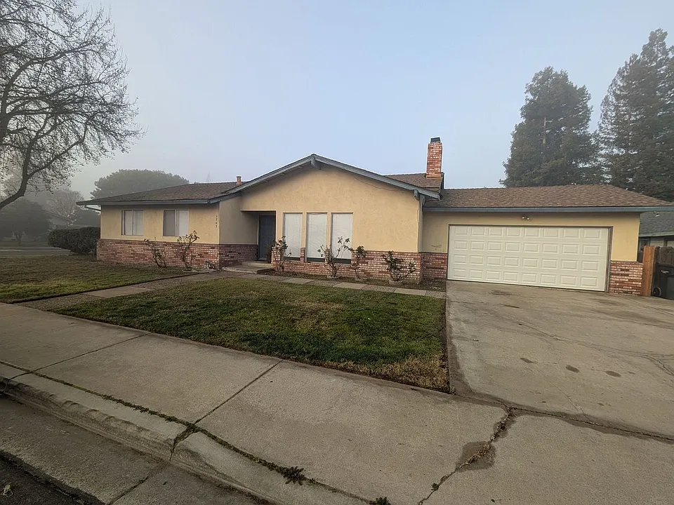 1765 N Denair Ave