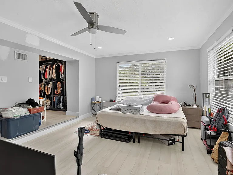 2465 Taylor St — Photo 19