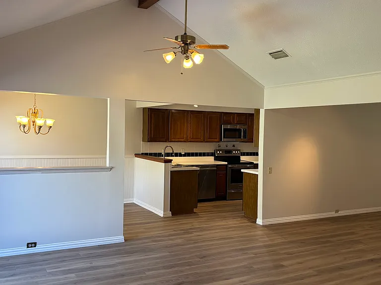 3732 Racquet Ct — Photo 7