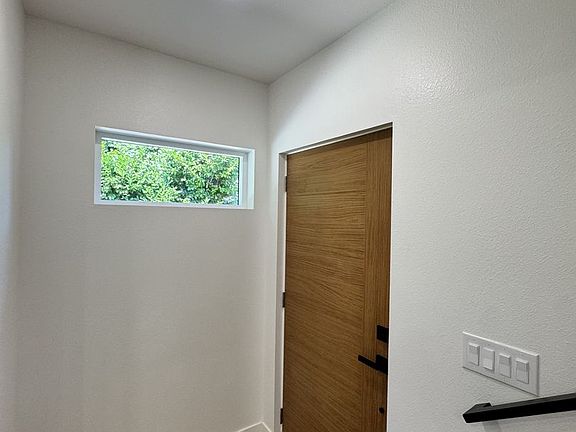 4th image of 4250 S Juneau St #B