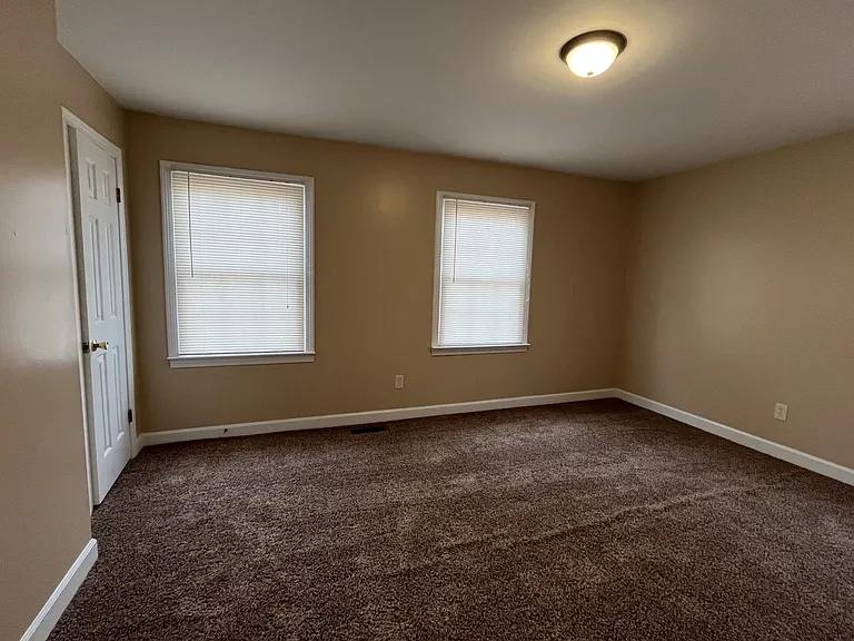 220 Hickory Trl #1 — Photo 7