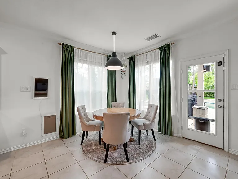 508 Loft Ct — Photo 18