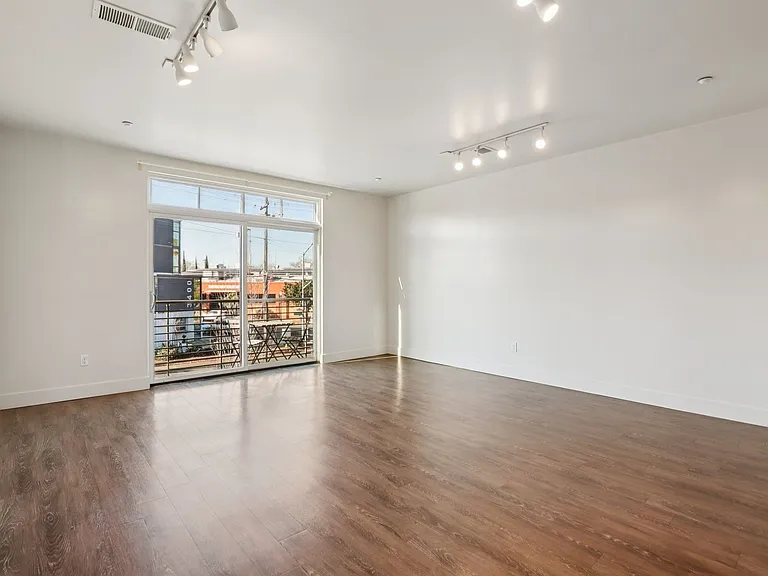The Broadway Triangle - Residential — Photo 9