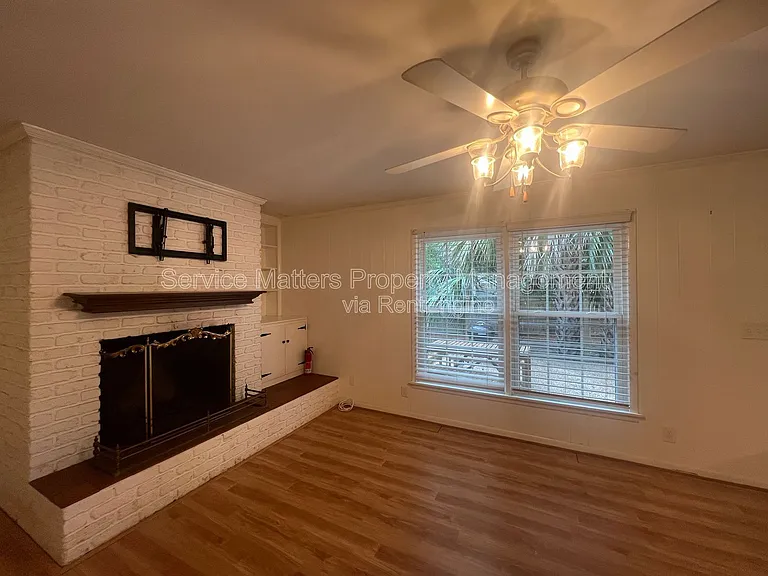 1401 E 34th St — Photo 13
