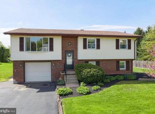 1720 Topaz Rd, York, PA 17408