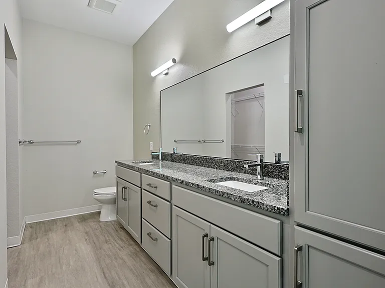 727 Poyntz Ave #205 — Photo 8