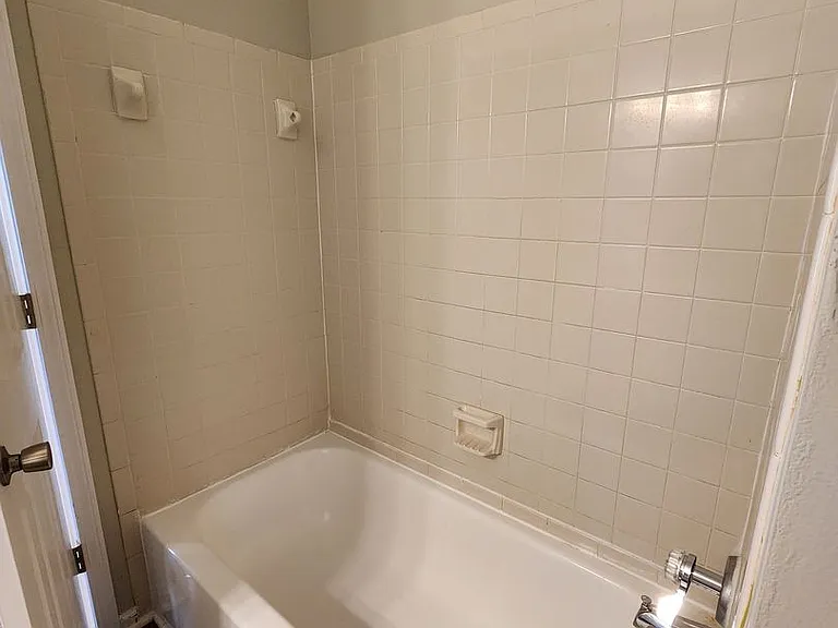 6360 Windsor Gate Ln — Photo 14