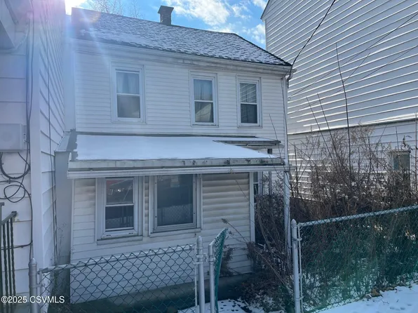 1044 W Water St, Coal Township, PA 17866