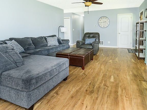 4th image of 2634 S Hickory Leaf Dr